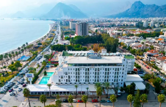 臨海家庭度假酒店-全包式