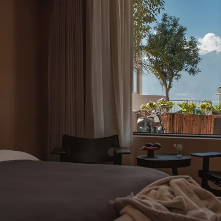 Wood Forest Designer Villa Seaview Courtyard Vacation Boutique Stay (Dali Erhai)