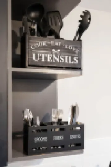 Law 1 - INVOICE and REDUCED PRICE are only by SUNRISE SHORT LETS DUNDEE, 4 Rooms, 4 Beds