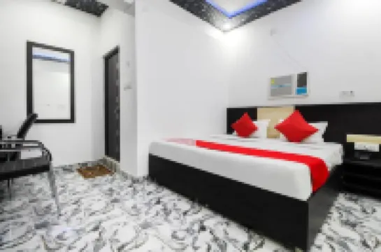 Taj 3 Star Hotel Near 200Mtr Taj Mahal Agra