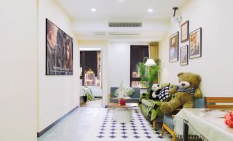 Friendly Nanyuan Riverview Homestay (Jiefangbei Hongyadong Location)
