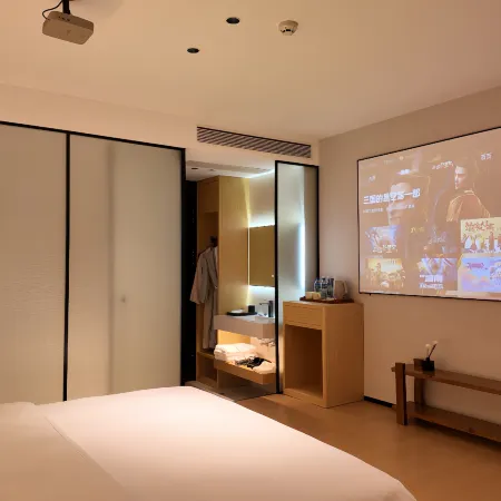 Mile Dieyuan Hot Spring Hotel (Huquan Ecological Park)