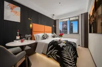 Yunjin Yishu Design Hotel (Jinhua Dayanhe Street Light Rail Station, Wanda Plaza) - Esports