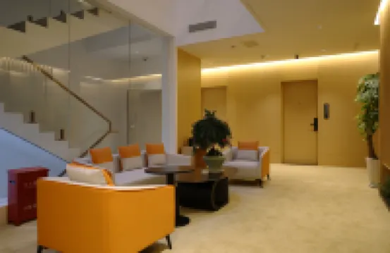 Elong R.YUN Hotel (Qin'an North Binhe Road)