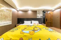 Design Guesthouse (Harbin Central Avenue Hongzhuan Street Morning Market)
