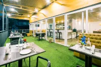 Sparrow Elements Boutique Near Mg Marg - 4-Star
