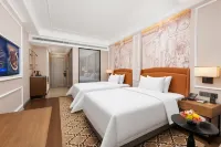 Vienna International Hotel Nantong Rugao Changjiang Town Huajiang Middle Road Branch - Parking