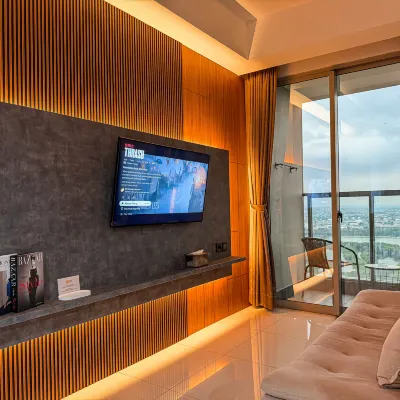 Gold Coast PIK Sea View Apartments by Luma Casa マングローブ・フォレスト周辺のホテル