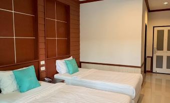 Breeze Hill Hotel