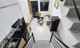 Aira Kim Ma Apartment