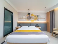 Shangdong Light Luxury Hotel (Xinbai Helan Center)