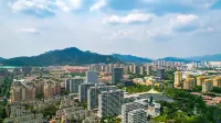 James Joyce Coffetel (Qingdao North Railway Station Licun Night Market Branch) - Mountain view