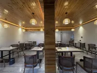 Tuwang Palace · Eight Halls, Furong Town (Waterfall View, Core Scenic Area) - Frühstück