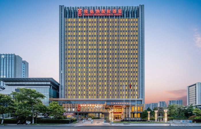 Vienna International Hotel (Huai'an Wuyue Plaza Hexia Ancient Town)