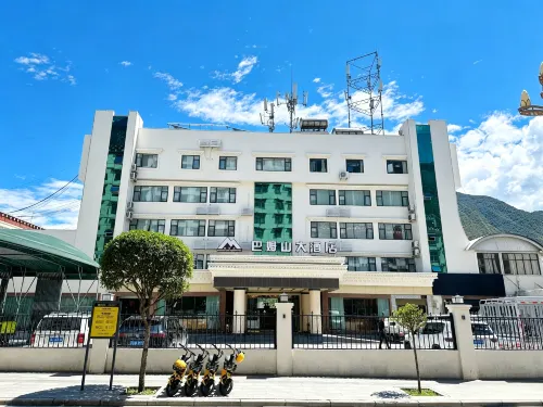 Xiangcheng Bamus Mountain Grand Hotel - Pet friendly