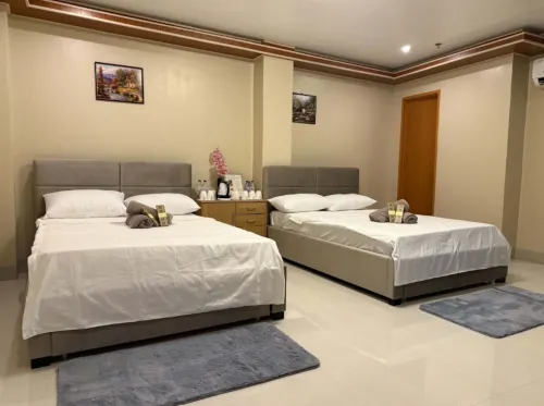 RedDoorz at C&H Transient House San Miguel Iloilo - parking