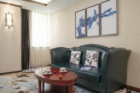 Liuzhou An'an International Hotel (Wuling Baojun Avenue) Отели рядом с достопримечательностью «Guangxi University of Science and Technology (Liudong Campus)»