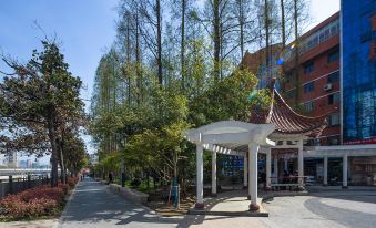 Shiyan Auto City Hotel (Wuyan Pedestrian Street)