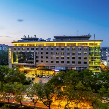بيكينج أوريانتال مينجيو Hotels near معبد لاما (معبد الكاهن)