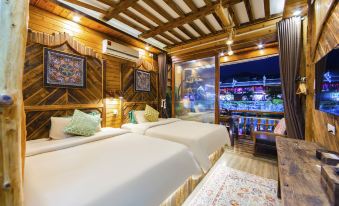 Mountain Rain River View Hote