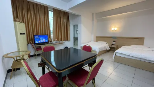 Liannanhuajing Business Hotel