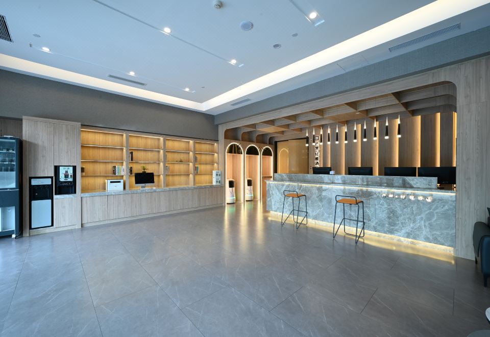 망고 칭야 호텔 로비