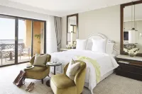 Jumeirah Mina Al Salam Dubai Hotels near Palm West Beach