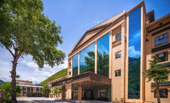 Orange Hotel (Jiuzhaigou Scenic Area)