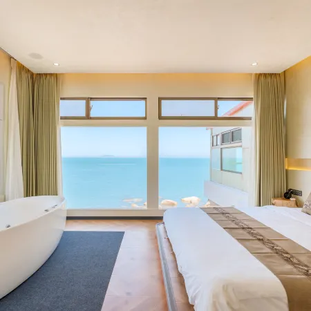 Laoshan Scenic Area Hailan Mountain Residential Hotel