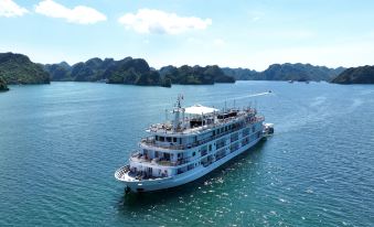 Paradise Grand Cruise