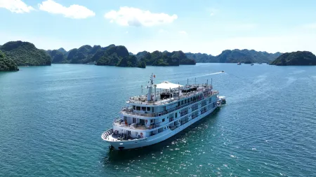 Du thuyền Paradise Grand