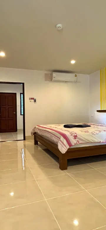 ห้องสแตนดาร์ด เตียงใหญ่ 1 เตียง