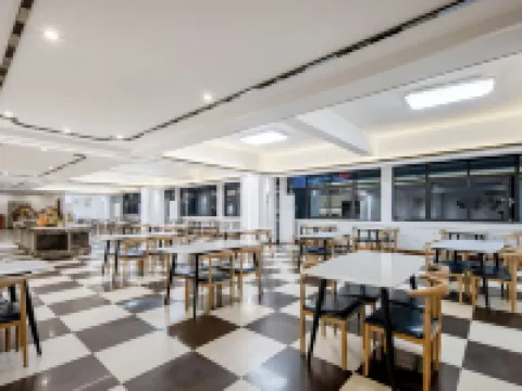 Golden Holiday Hotel (Nanning Chaoyang Plaza Railway Station) Hotels in Nanning