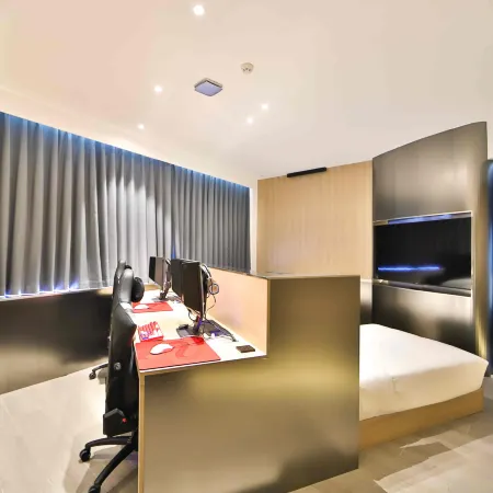 Yanji Mickey Hotel