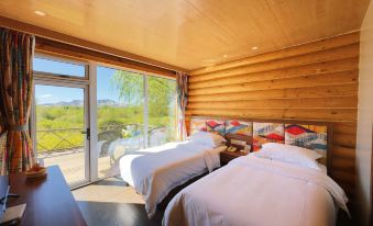 Yulong Shahu Container Hot Spring Hotel