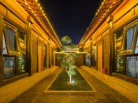 Floral Hotel·Tai'an Shengjing Hotel(Dasong Everbright City Branch) Hotel dekat Dongping Water Margin Television City