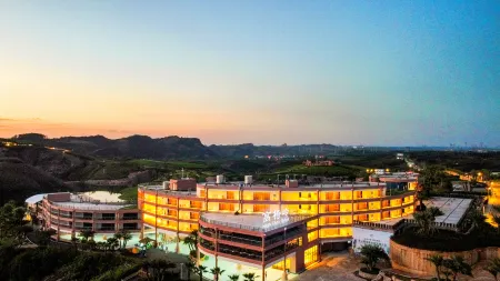 Gaoyiling Danxia Secret Hotel Отели рядом с достопримечательностью «Gaoyi Mountain Tourism Resort»