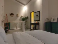 Utra·Dianchi Villa Hotel