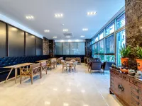Xenia hotel Hoteles cerca de Biblioteca Halla