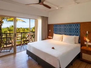 Outrigger Fiji Beach Resort