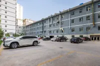 Kangle International Hotel - parking