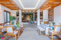 Xingyi Wanfenglin Ruhuazaoye Homestay (Baguatian Observation Deck)