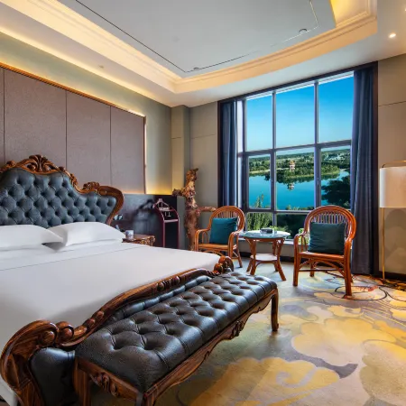 Mingmen Grand Rezen Hotel (Kunlun Lake Hotan New Night Market)