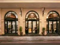 MAY DE VILLE Lakeside Hotel Hotels near Cau Go Street