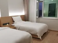 Yinhai Hotel Hotels near Mosque (Qingzhensi Street)