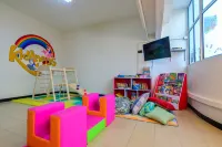 Flamingo Hotel by The Beach, Penang - Family