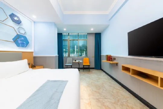 Ridesheng Light Luxury Inn (Haikou West Bus Station)