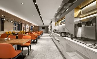 Himalaya Serviced Residences Nankai Tianjin(First Central Hospital subway station shop)