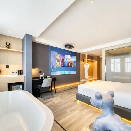 Feimu Movie Hotel (Ningbo Ocean World Fuming Road Subway Station)