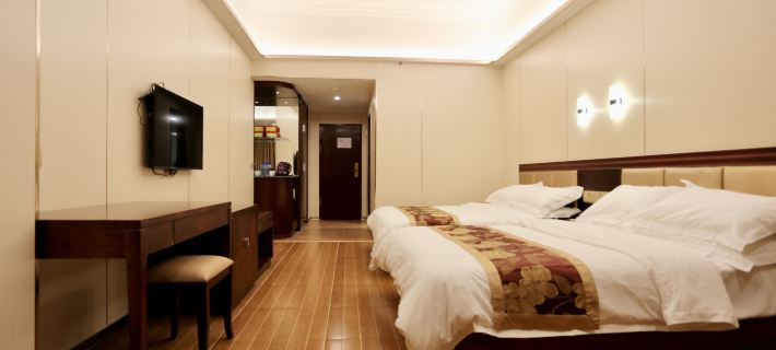 Xinghe Business Hotel Hotele w: Powiat Luhe